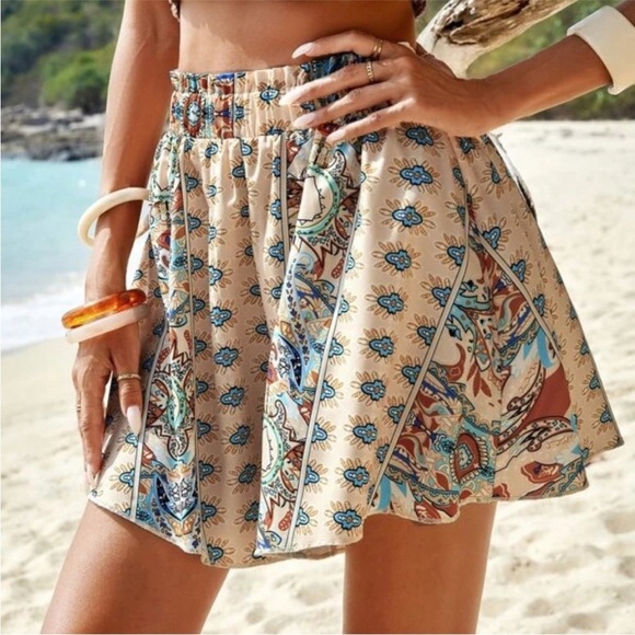 Pants - Boho flowy elastic high waist waist shorts